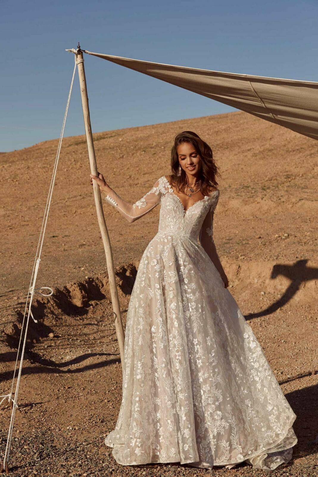 Foto WEDDING DRESSES 2023 Foto WEDDING DRESSES 2023 - Imagem 1