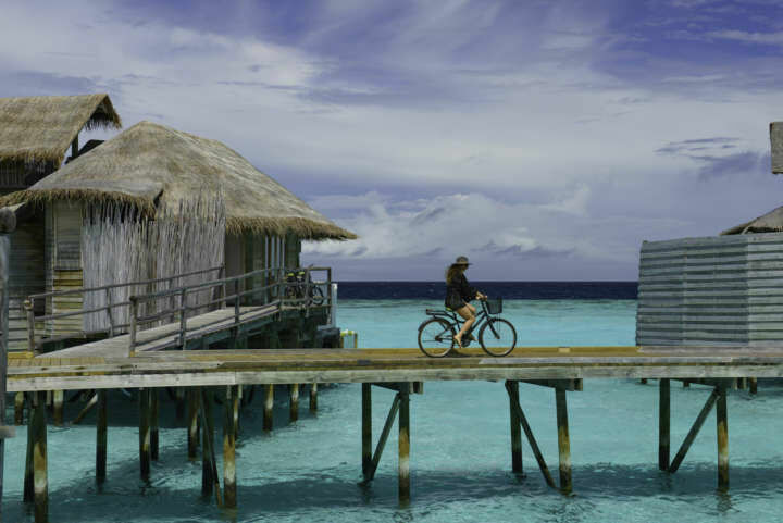 Foto BUILDING A HONEYMOON SCRIPT Foto BUILDING A HONEYMOON SCRIPT - Imagem 4
